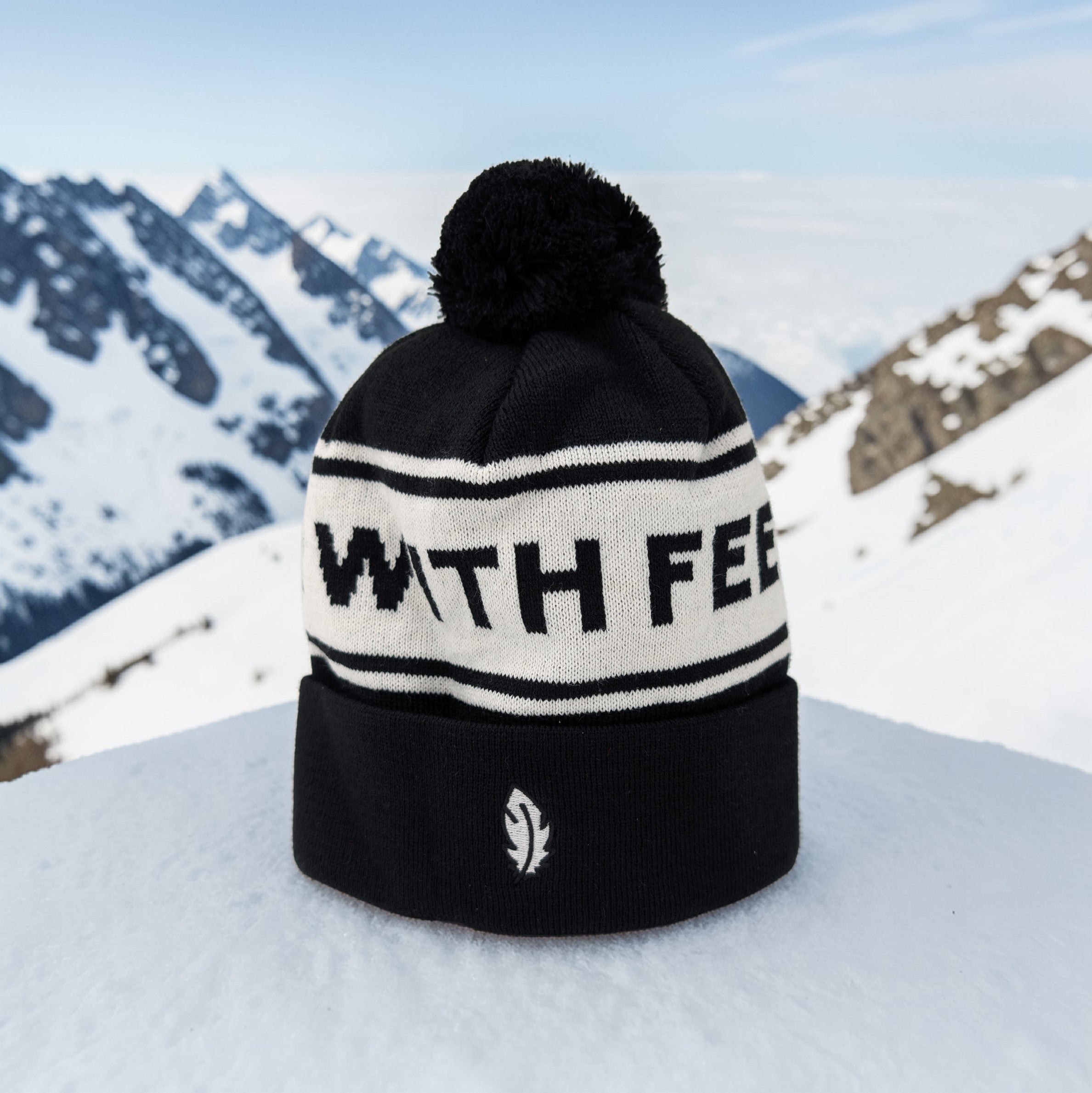 Signature - Classic PomPom Beanie